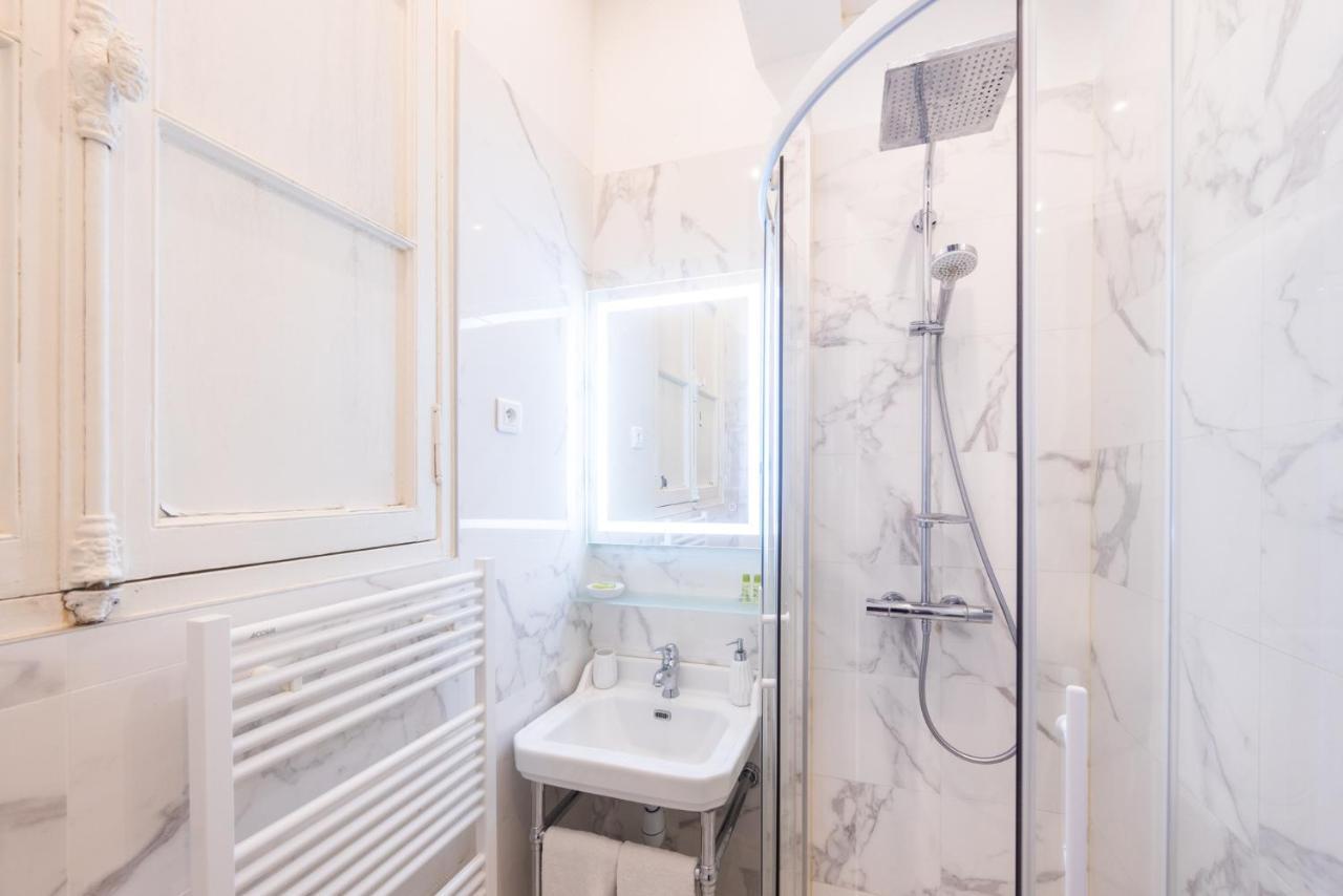 Alojamento de Acomodação e Pequeno-almoço Maison De Lignieres - - Quartier Champs-elysees 3*
